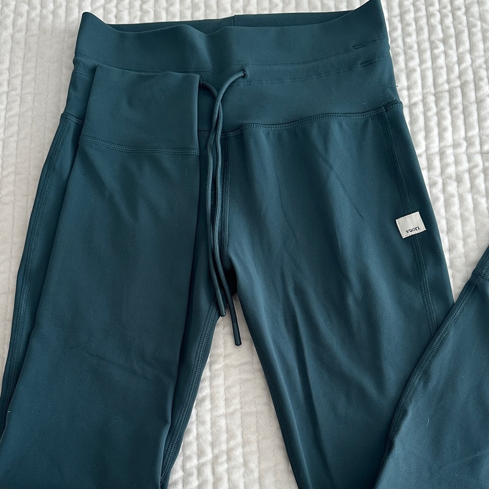 Vuori Deep Teal Leggings